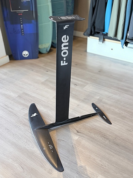FOIL   F-ONE   SK8   850 COMPLETO ( 2ªMANO)
