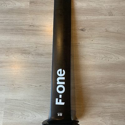 MASTIL   F-ONE   85% CARBONO  (2ªMANO)