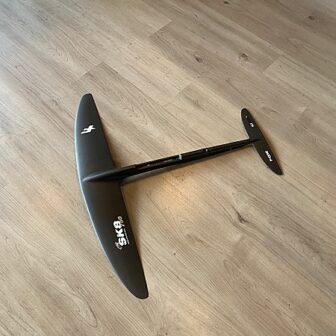 FOIL   F-ONE  SK8  750  ( 2ªMANO)